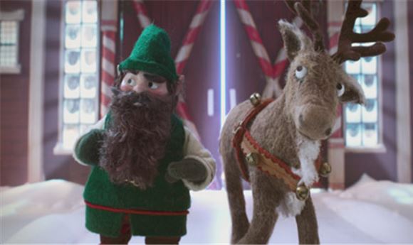 Re:Think recreates holiday magic for Philips Norelco
